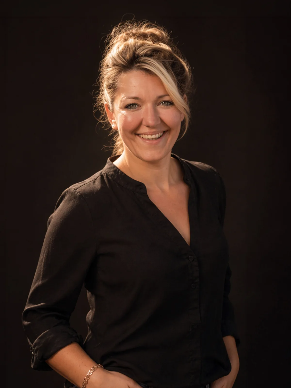 Nadia Studer — Gastgeberin BURGturm BAR